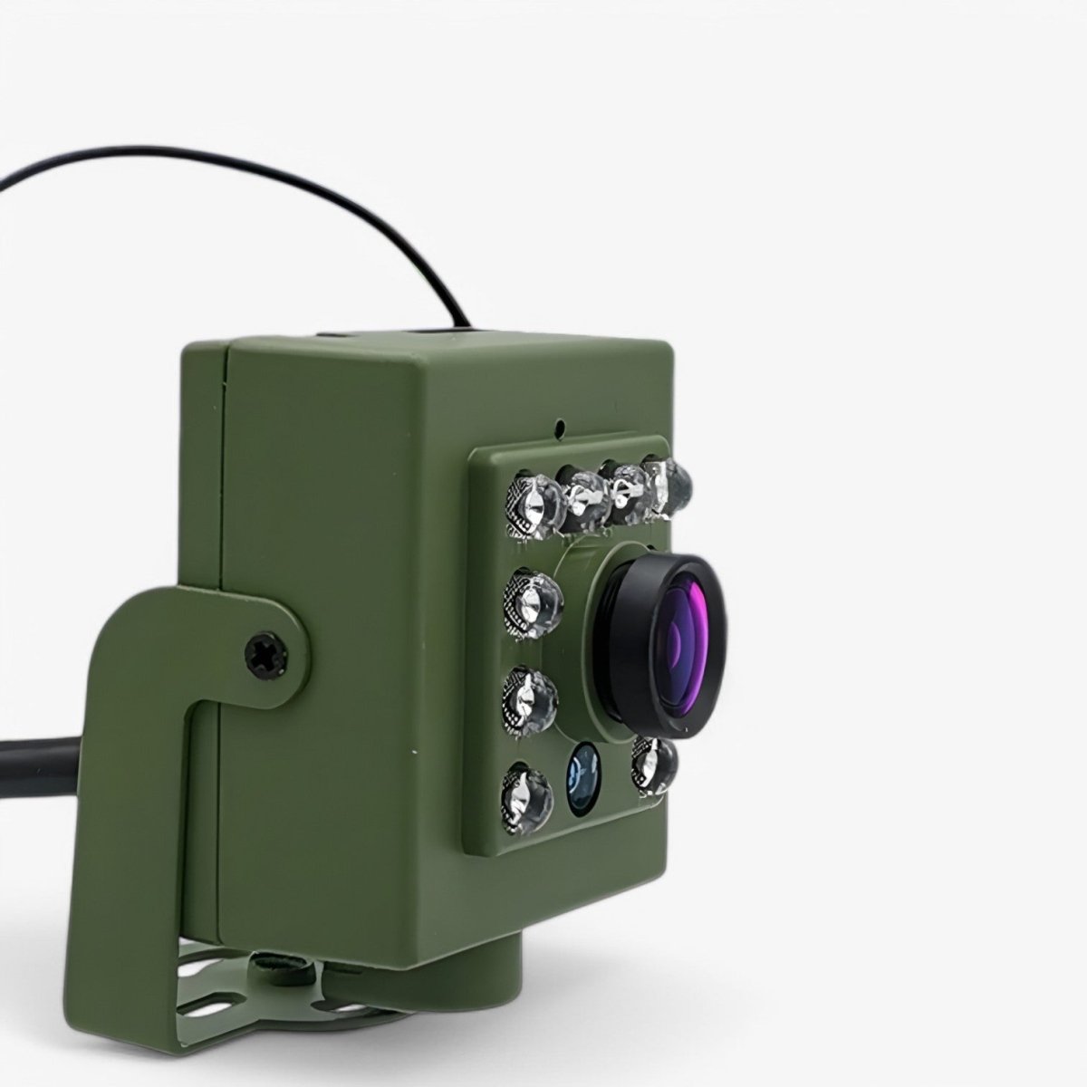 Rugged 1080p HD Weatherproof Wildlife Camera with Night Vision, Motion Detection, and Remote Access